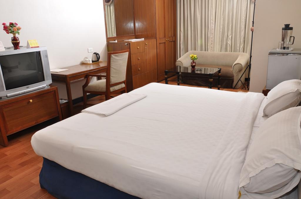 Hotel Sitara Residency Hyderabad Zimmer foto